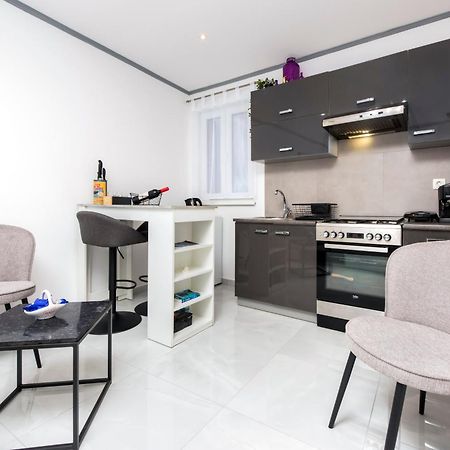 Apartment Leo Rovinj Buitenkant foto
